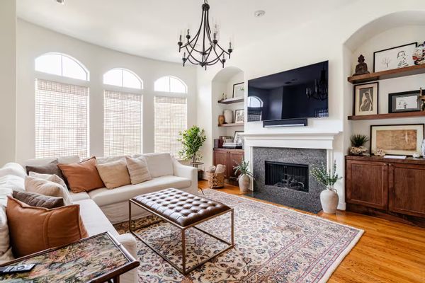 Stylish & Spacious Family Home Near Memorial Park – Walk to Trails, Golf, Restaurants, & More