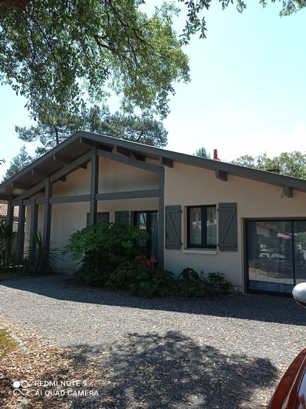 Belle maison située à la limite Hossegor/Capbreton. Dispo en septembre 20225 contre Ile de Ré !