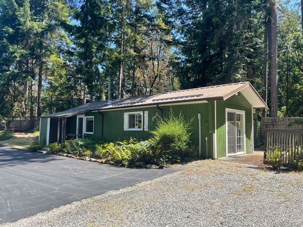 Cottage on beautiful Salt Spring Island BC