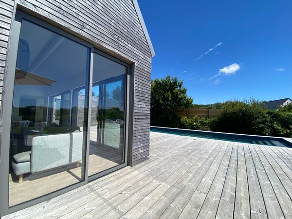Maison de bord de mer avec piscine