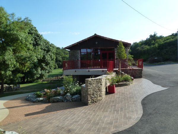 Séjour en Anjou, dans un appartement jouxtant une maison d'hôtes au cœur de la campagne à Chemillé