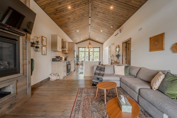 David’s Chalet – Relaxation, Comfort & Nature in Chertsey
