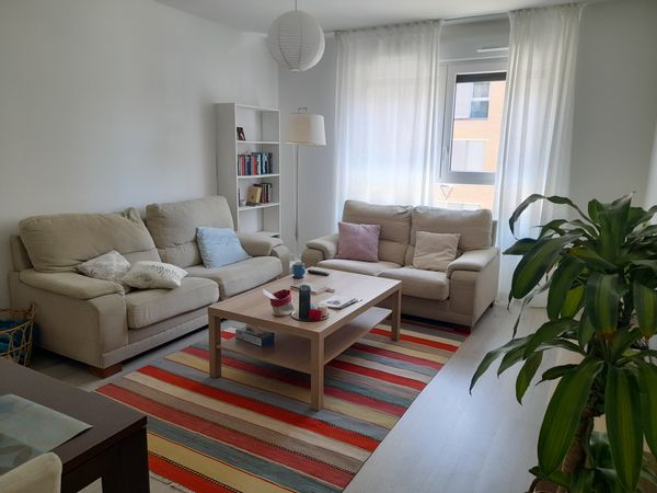 Piso de tres habitaciones en zona muy tranquila de Pamplona