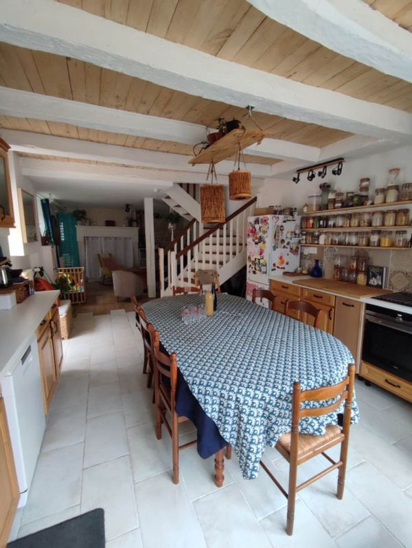 Le logis de Léane et Mona, grande maison de caractère à 5 min du futuroscope et de l'aquascope.