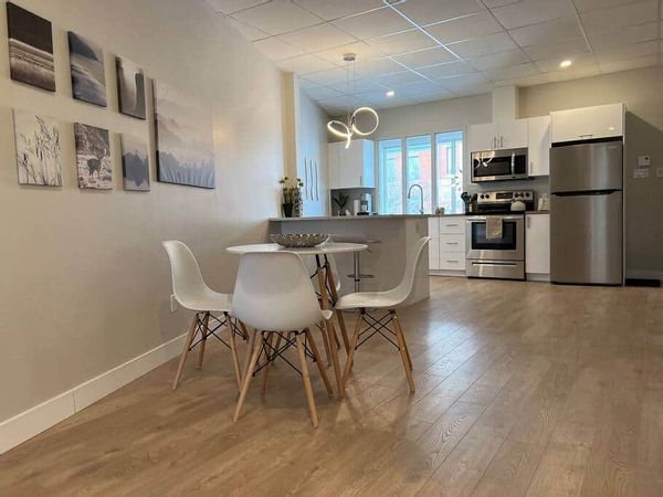 Appartement une chambre avec vue sur le Lac Saint-Jean et la marina