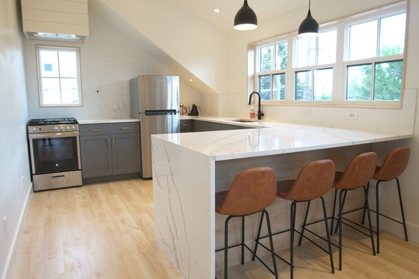 2bd Luxury Carriage House in the Heart of Denver