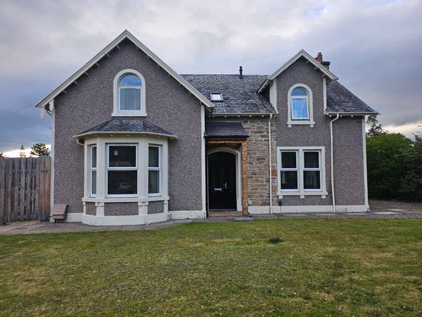 Central Highland House in Inverness, Scotland, near the famous Loch Ness!