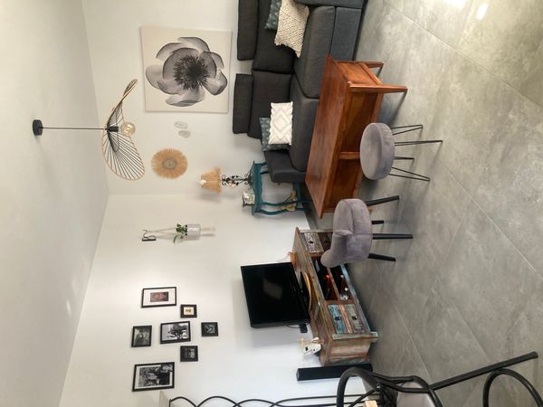 Petite maison entre Sete et Montpellier à 2km de la mer et proche de nombreux sites pour randonner.