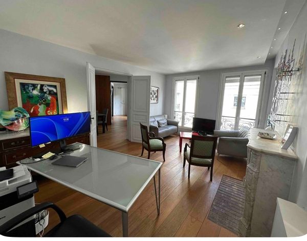 Appartement élégant près des Champs Élysées 