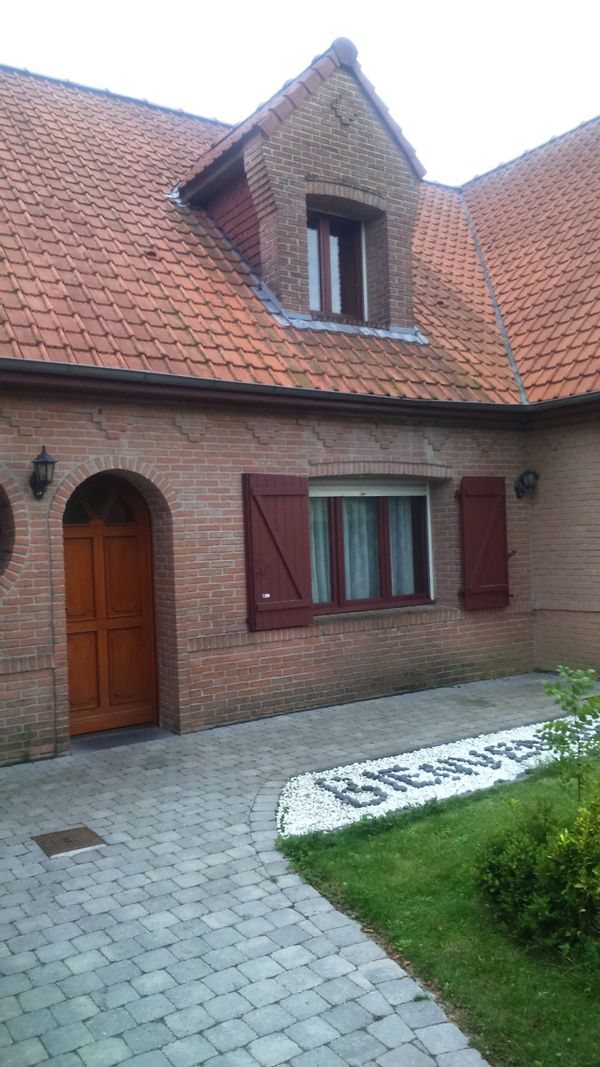 CAROLINE's house