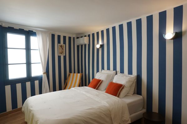 Chambre d’hôtel avec Sdb et wc privée