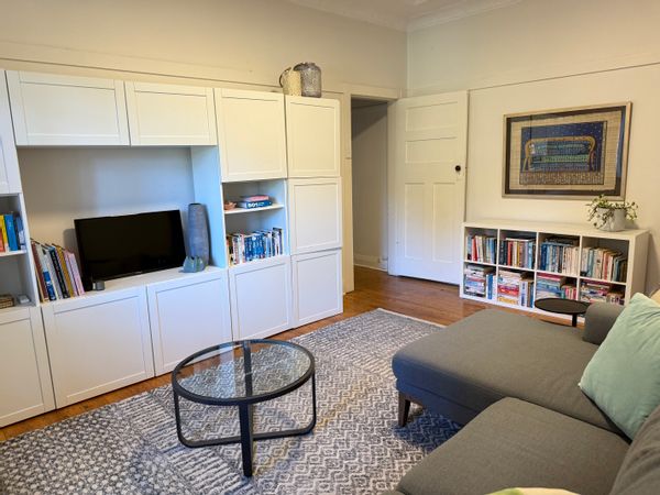 Charming apartment close to everything Sydney has to offer