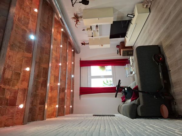 Spacious, cozy 2-bedroom flat near Sagrada Familia and Gracia