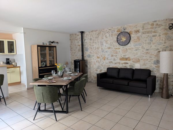 Jolie maison de village en pierre