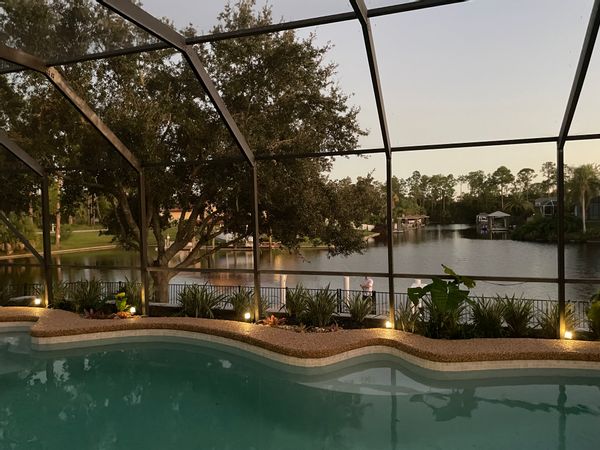 Family Getaway in Florida! Enjoy time by pool or beach, fish in your backyard, or simply relax!