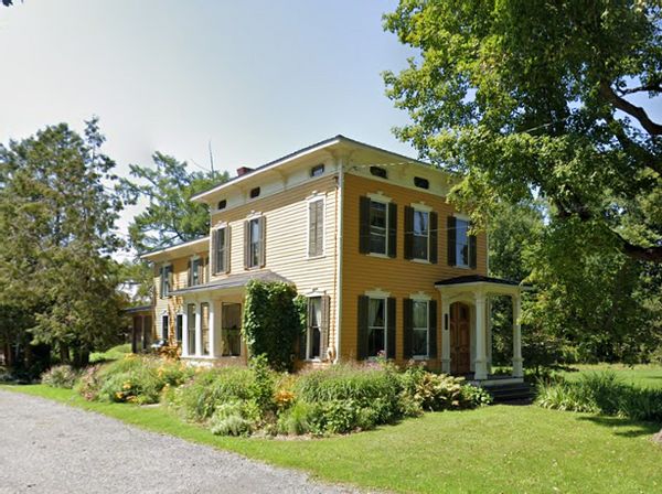 Casa de Beth & Travis