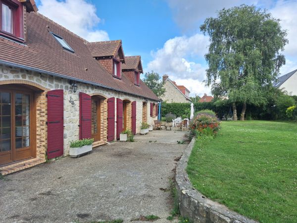 Grande maison avec grand jardin dans la ville du Havre