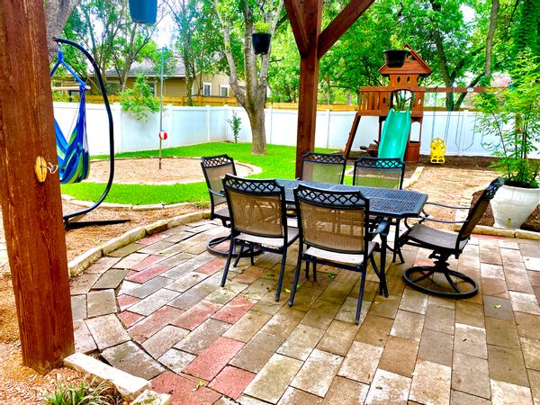 4 Bed + Loft, Secret room, Hot Tub, backyard games