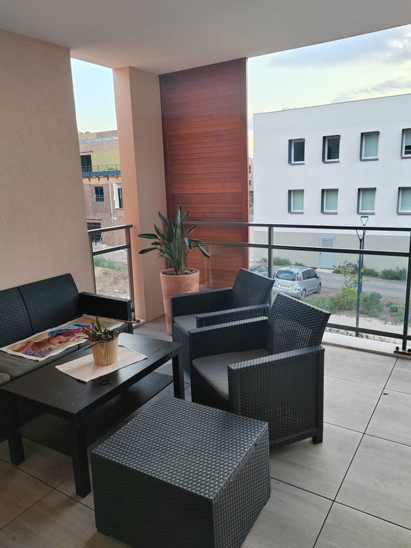 Appartement cosy, neuf et tout confort au coeur d'un village provençal.