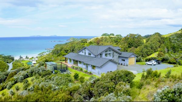 Large family beach house in sunny Northland NZ
