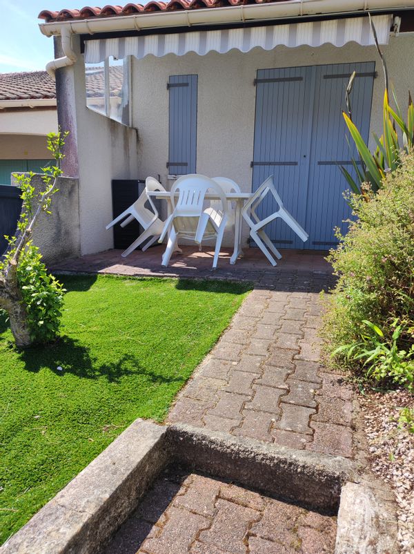 LOGEMENT FONCTIONNEL IDEAL POUR 4 PERS à MESCHERS SUR GIRONDE.