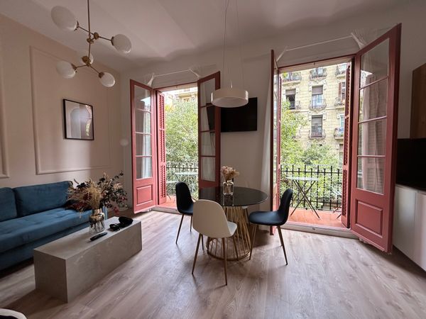 Exclusive views to Sagrada Familia ! Modern apt 2 rooms