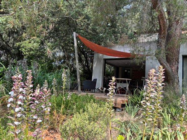 Joli bastidon au cœur de la nature provençale