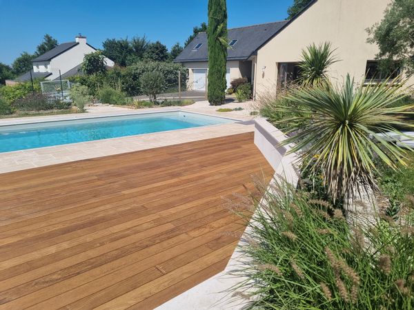 Entre terre et mer : maison au calme avec piscine en Bretagne