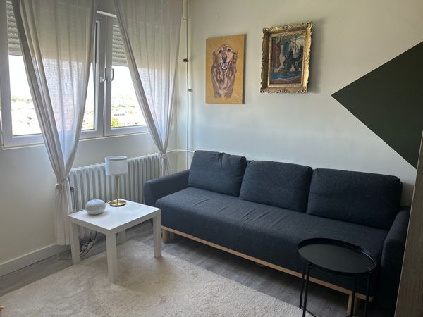Cozy Minimalist Apartment in Belgrade (Zemun) – Ideal for Couples, Remote Workers & Small Families.