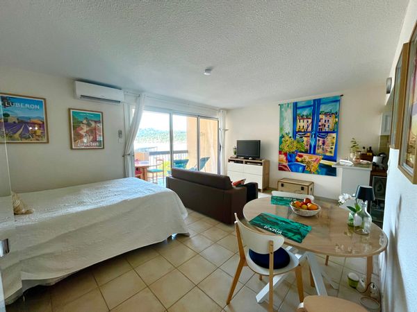 Studio tout confort pour 2 personnes au Port de Bormes Les Mimosas au coeur de la Côte d'Azur