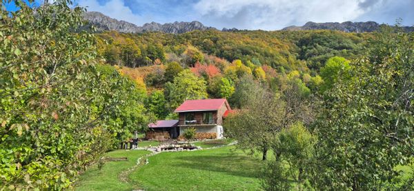Fireside Lodge Cozy mountain home with Mongolian Yurt in peaceful Montenegrin village