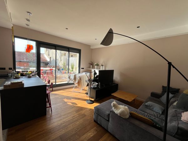 Chambre d’ami dans notre appartement avec rooftop