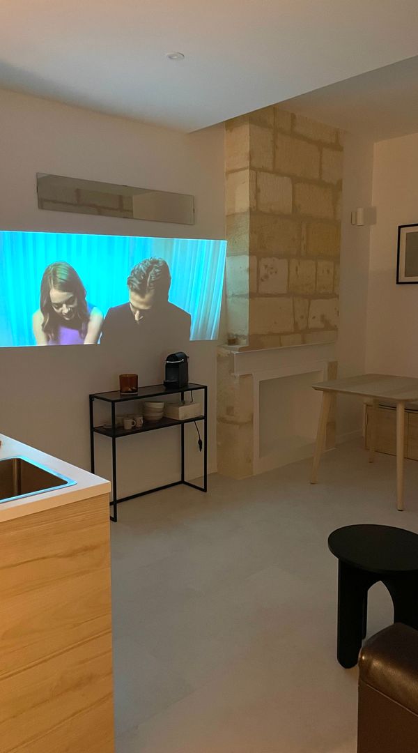 Appartement récemment rénové dans le centre ville de Libourne à 30 min et Bordeaux.