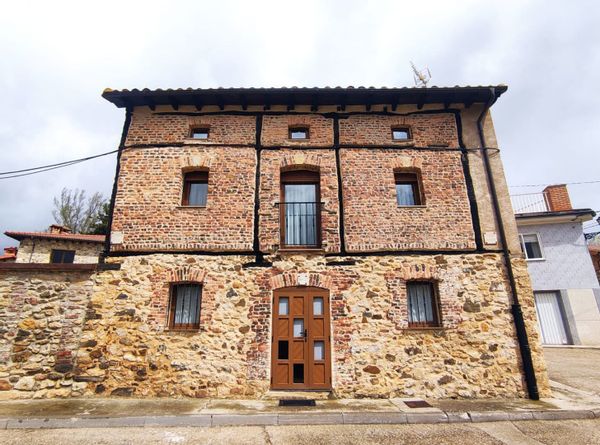 Andrés Iván's house
