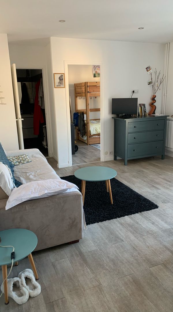 Un appartement proche des plages, des commerces et de la gare de train. Tout à pieds !