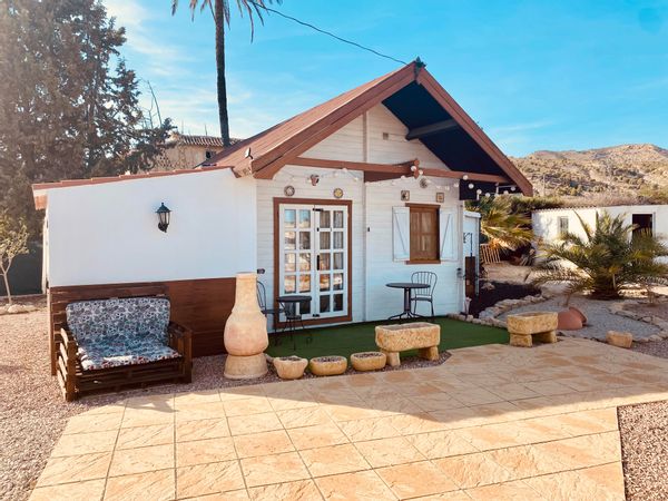 Chalet cosy au calme / Loisirs, Nature & Jacuzzi pour toute la famille