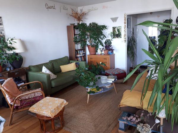 Chambre privée dans un grand appartement chaleureux à Bagnolet, avec vue imprenable sur Paris !