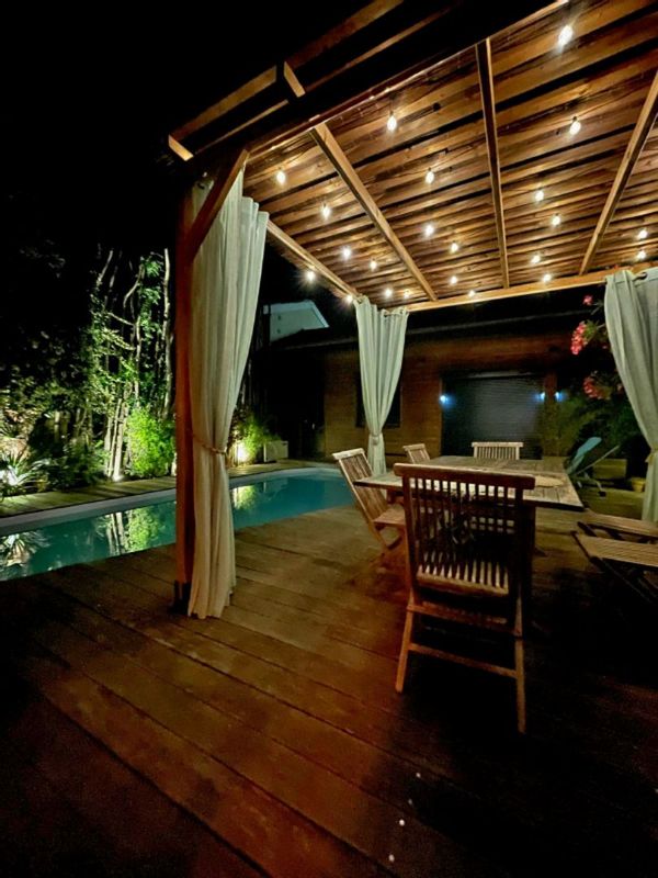 Près Bordeaux charmante maison de ville avec piscine