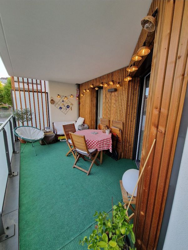 Appartement spacieux avec grand balcon