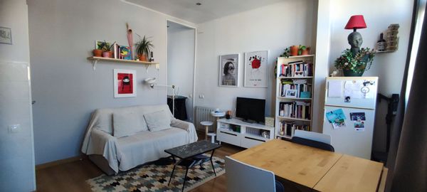 Bright penthouse in Horta, Barcelona, with garden views