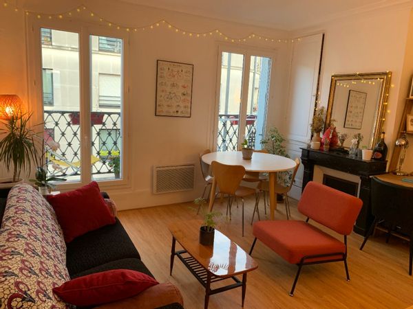 Apptmt au coeur de Paris pouvant acceuillir jusqu'à 4 personnes à 2min à pied du canal de l'Ourcq