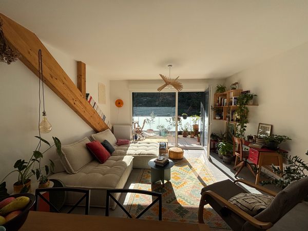 L'appartement de Raphaëlle & Yvan, entre montagnes et lac.