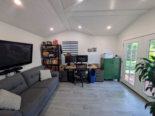 Lovely cottage in the heart of Silicon Valley