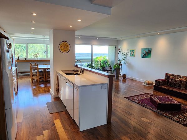 Chez Flo - condo spacieux et lumineux bien situé, avec vue sur le fleuve