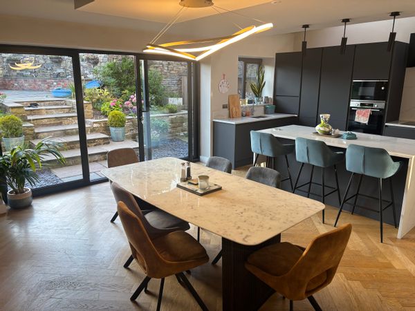 Modern and charming Yorkshire village house, 5 bed, 4 bath, amazing views and massive family garden.