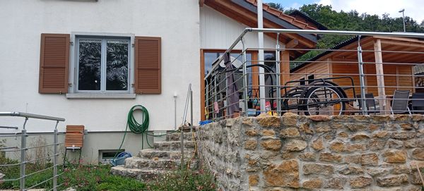 Belle maison familiale proche de Neuchâtel et de son lac.