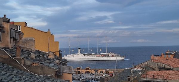La maison de Gisèle Appartement au cœur de la vieille ville et une terrasse à la vue exceptionnelle.