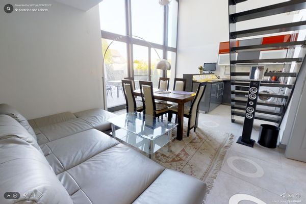 Nice cozy apparment with on ebedroom and common hall/atrium with kitchen and living room.