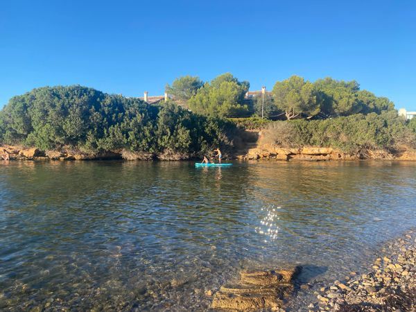 Chalet en playas cristalinas de Mallorca: tranquilidad y exclusividad junto al mar.