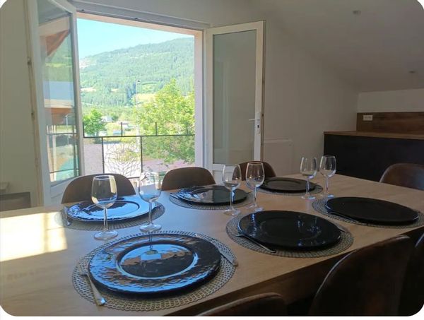 Grand appartement refait à neuf SUD vue montagne
